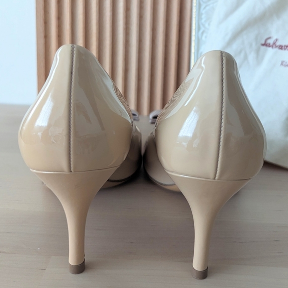 Salvatore Ferragamo Carla Heels 8 B Beige / Nude - Picture 5 of 10